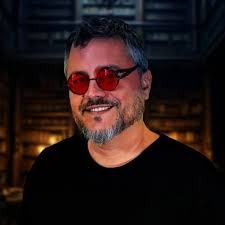 Manu Franco, autor